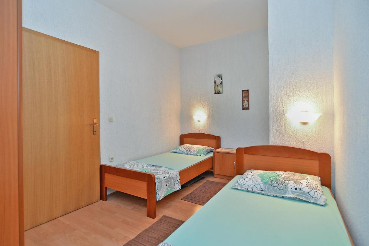 Apartments Vrcevan 811 Medulin Eksteriør bilde