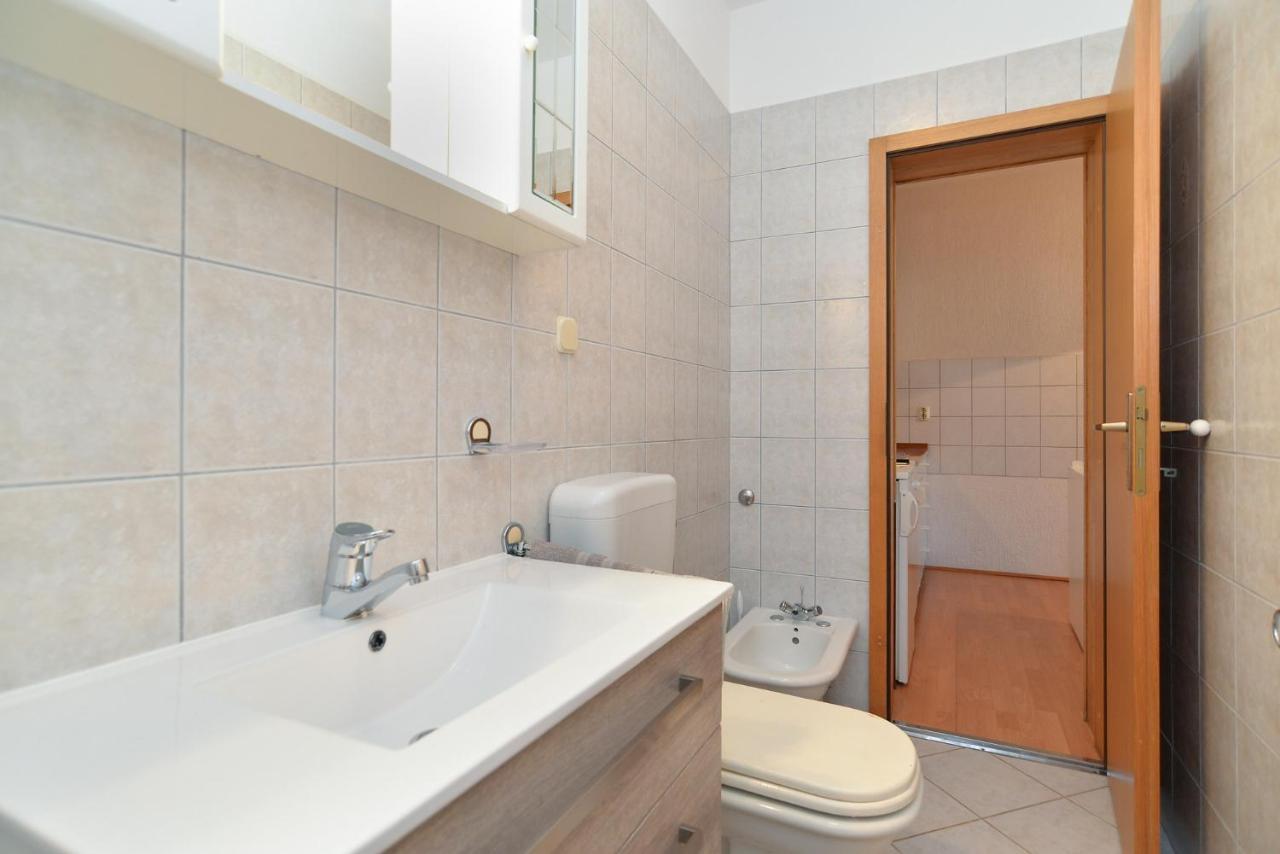 Apartments Vrcevan 811 Medulin Eksteriør bilde