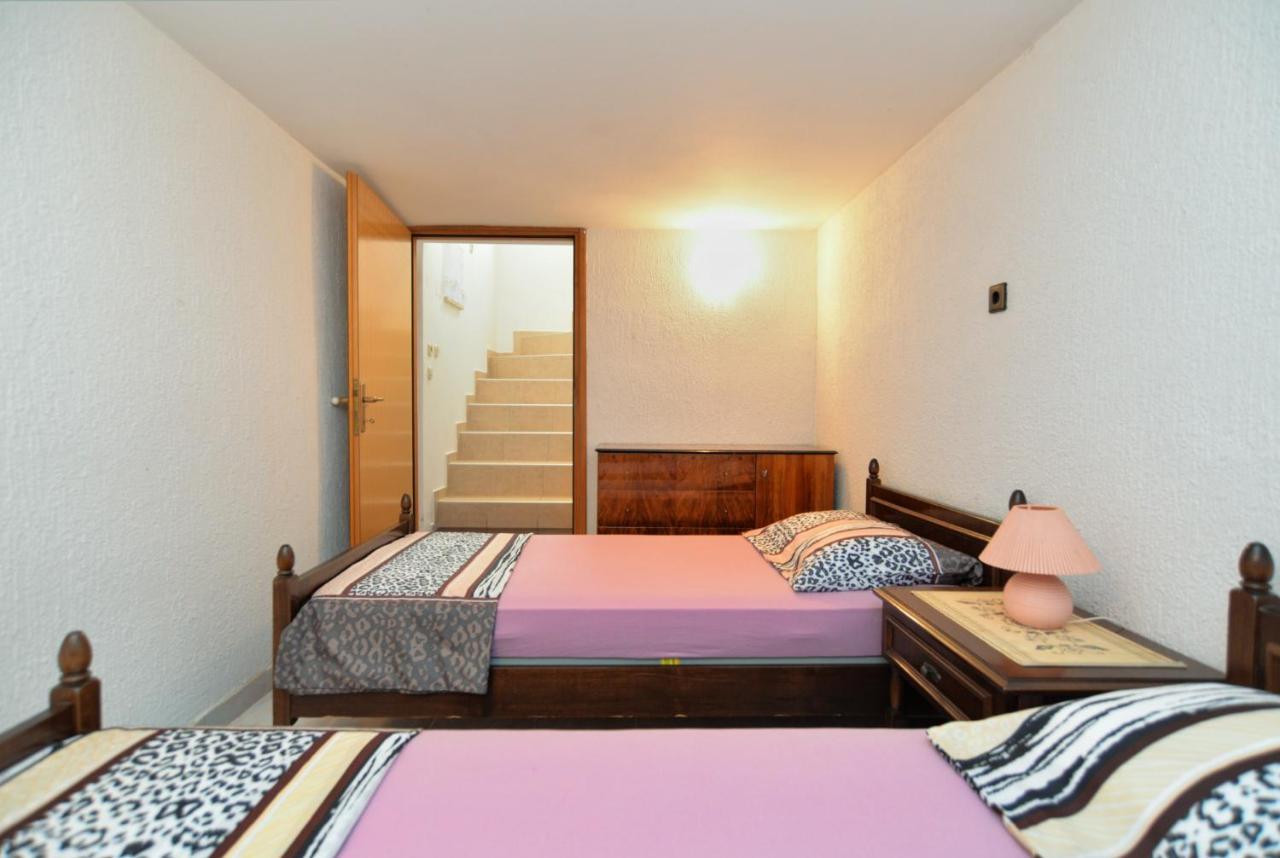 Apartments Vrcevan 811 Medulin Eksteriør bilde