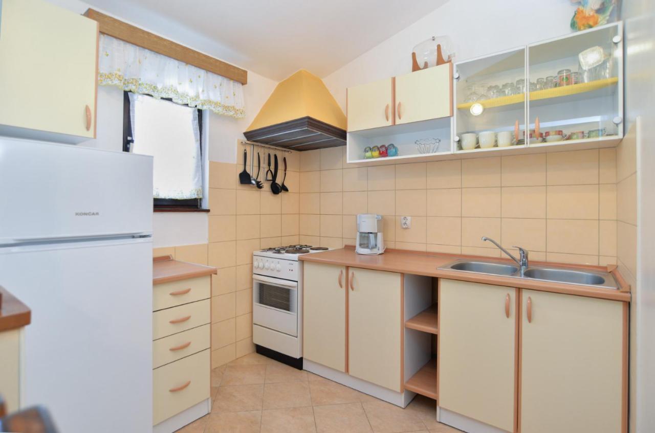 Apartments Vrcevan 811 Medulin Eksteriør bilde